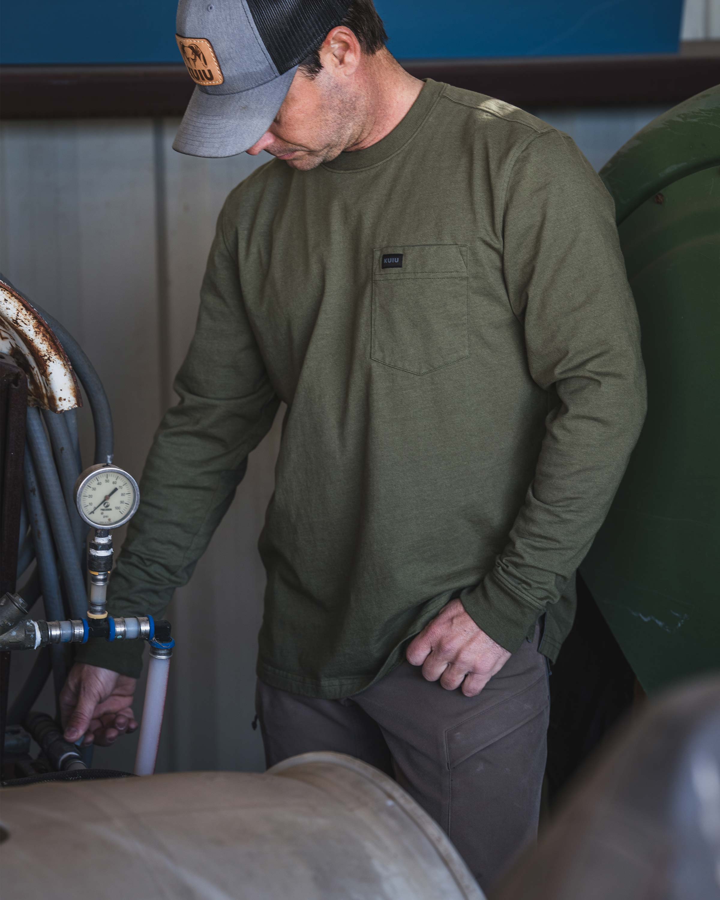 Workgrade LS Pocket Crew | Black - Image 5