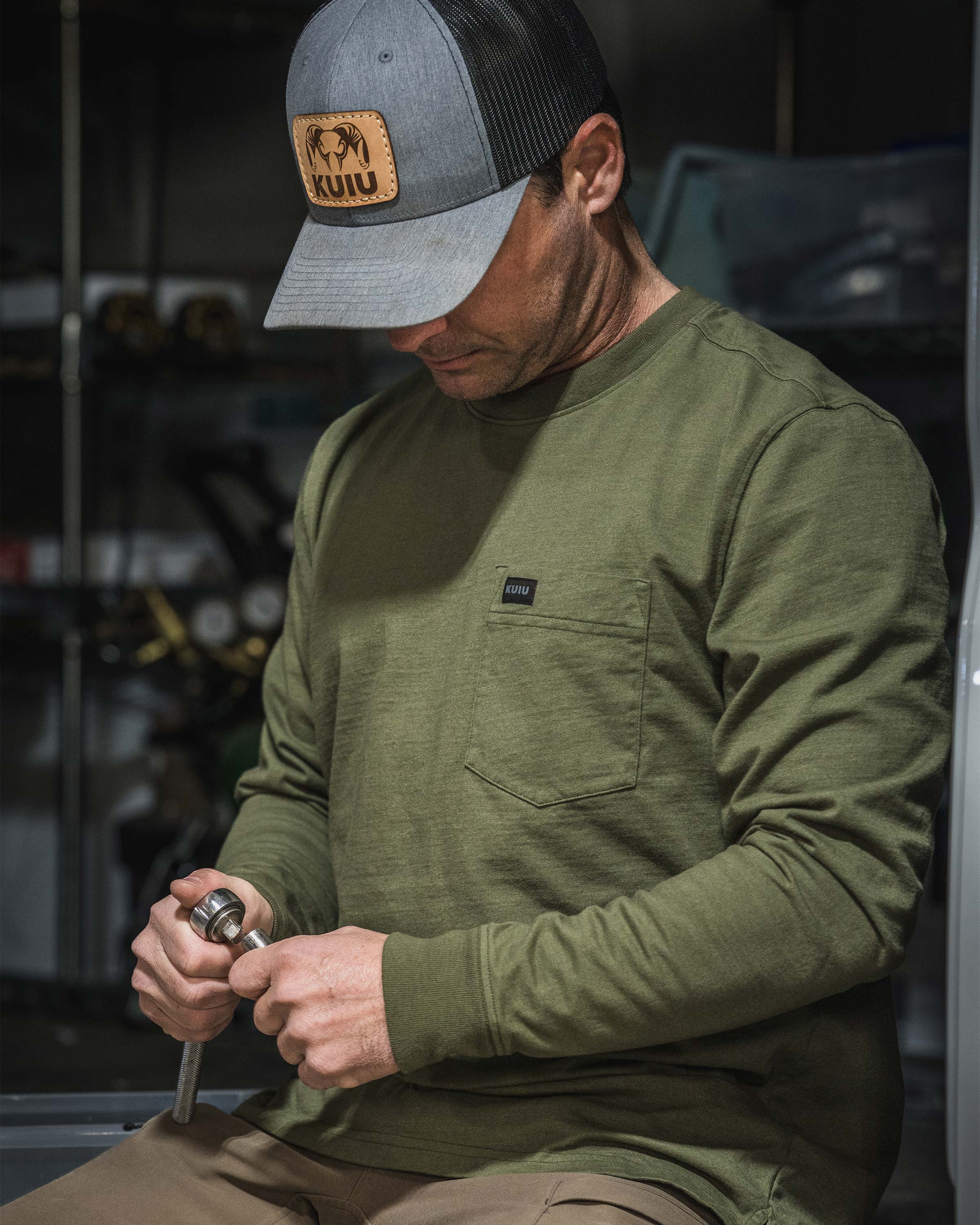 Workgrade LS Pocket Crew | Black - Image 6