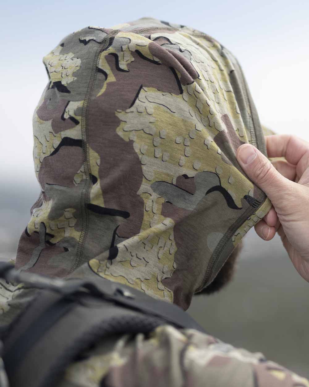 ULTRA Merino 120 LT LS Hoodie | Verde - Image 6