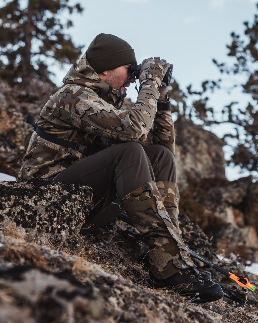 Axis Hybrid Hooded Jacket | Carbon - Image 6