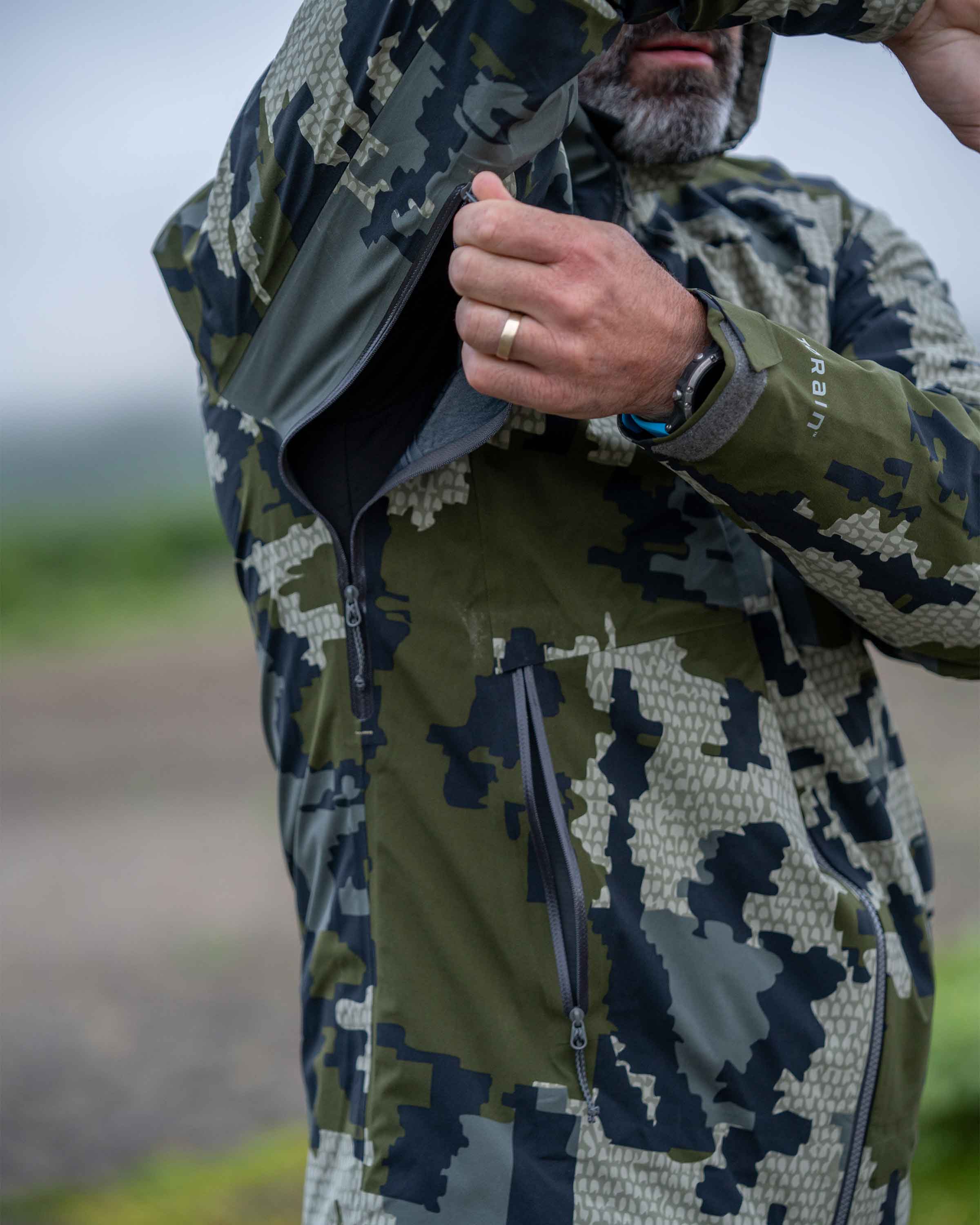 Chugach TR Rain Jacket | Vias - Image 7