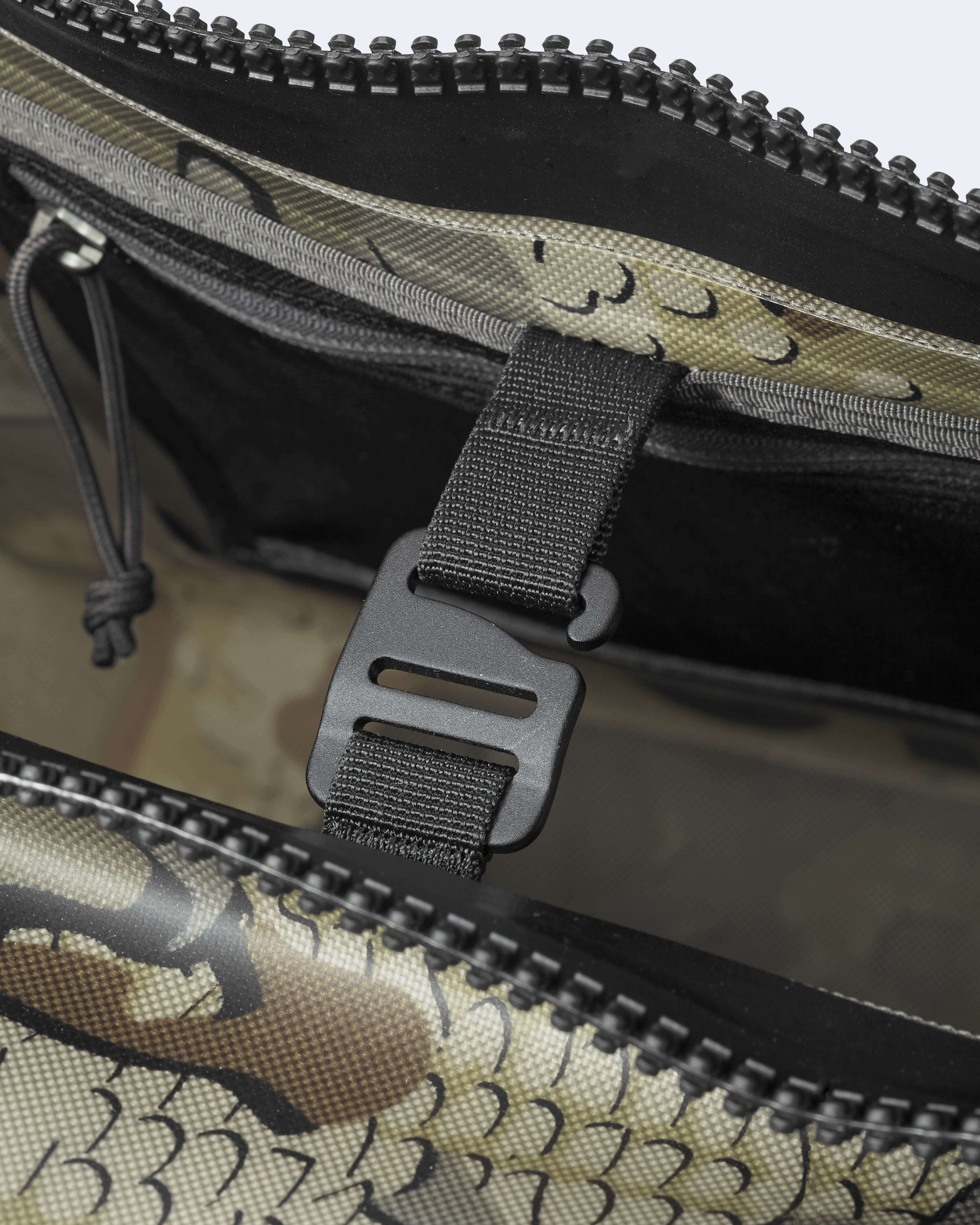 Kodiak 6600 Submersible Duffel | Valo - Image 9