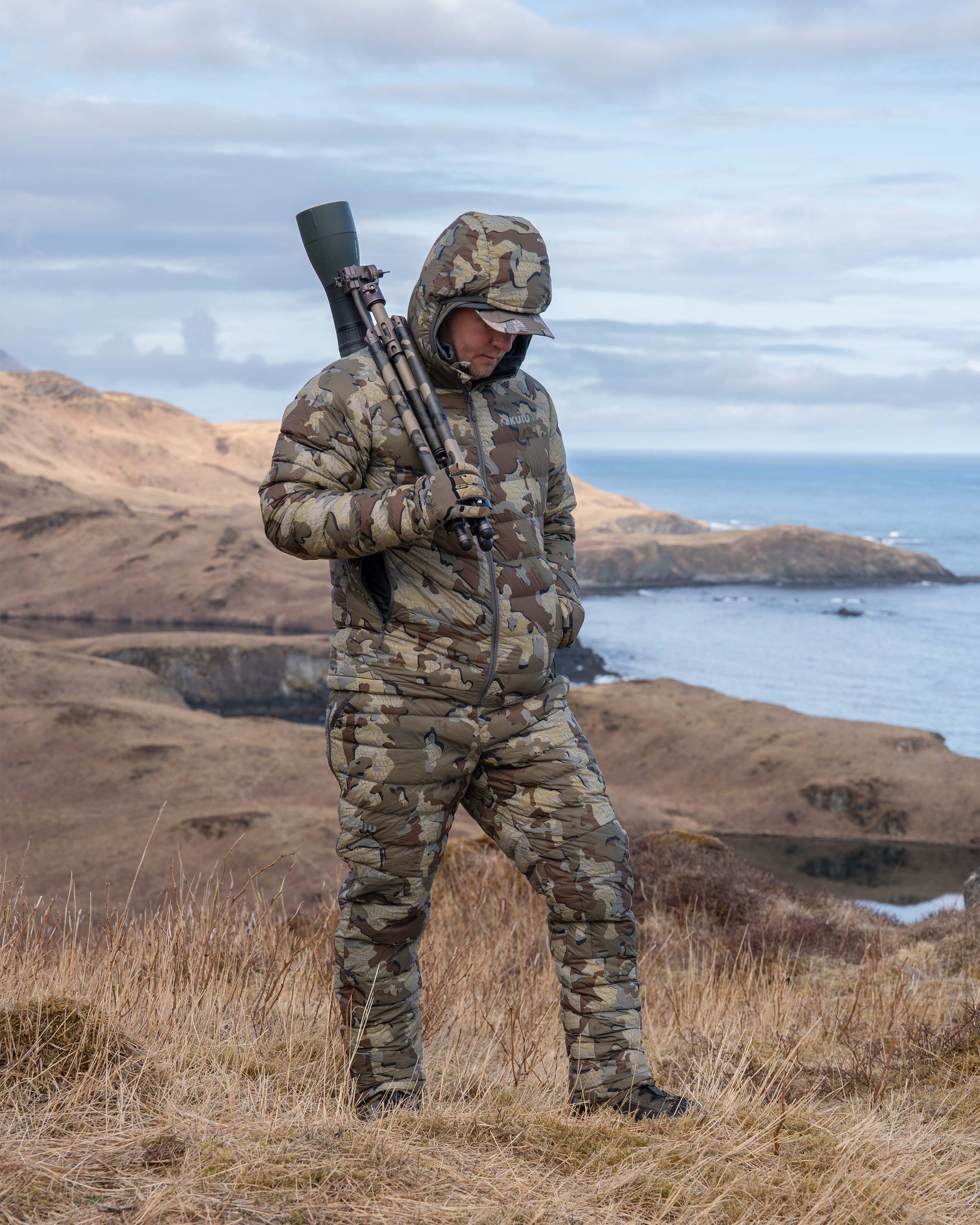 Super Down LT Hooded Jacket | Vias - Image 8