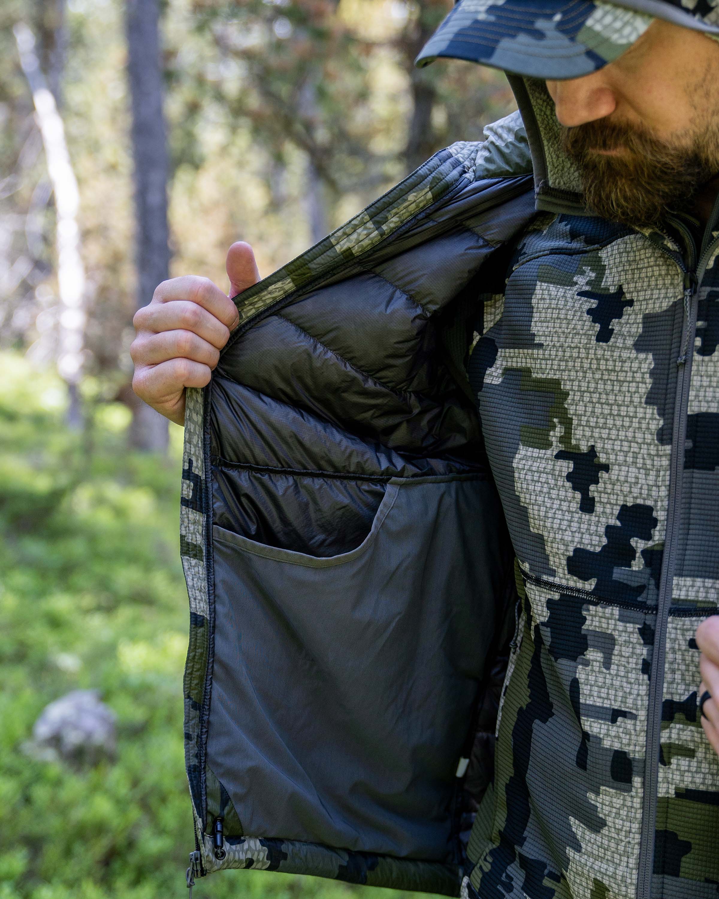 Super Down LT Vest | Black - Image 5